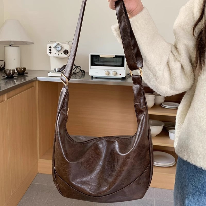 Retro Casual Large Capacity Single Shoulder Crossbody Bag