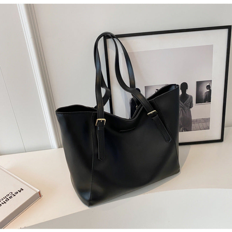 Large Capacity Women's All-match Simple Class Commuter Shoulder Bag